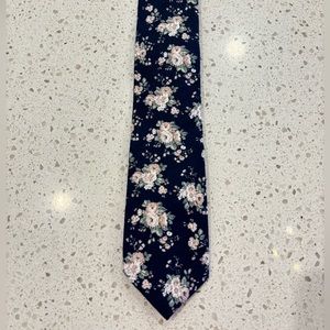 NWOT Penguin Original Men’s Tie Navy Floral Flowers 57” X 3”